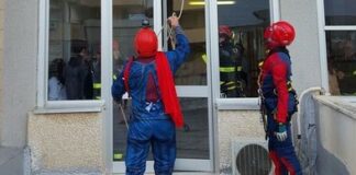 I doni dei ‘supereroi’ per i bambini del Fazzi