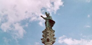 Imprenditore salentino promuove restauro statua Sant’Oronzo