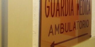 Giovane trovato senza vita all’esterno degli uffici della guardia medica