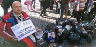 Rappresentanti Midu protestano in comune