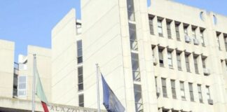 Assegnazione indebita di alloggio popolare, indagato il sindaco di Trepuzzi