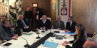 Piano di riordino, Emiliano: «Maggioranza compatta»