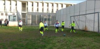‘Fischietto oltre il muro’