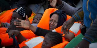 Migranti, sindaca indagata per abuso d’ufficio