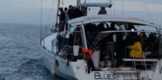 Migranti: 89 persone su una barca a vela al largo di Leuca