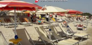 Sequestrate attrezzature balneari a Spiaggiabella