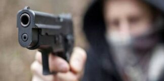 Agguato nel quartiere 167 di Lecce: gambizzato un 36enne