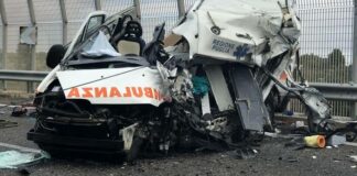Camion contro ambulanza: due morti sulla Lecce-Gallipoli