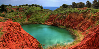 Precipita nelle cave di bauxite: 32enne salvo per miracolo