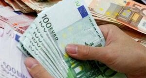Prosciugò il conto di una cliente malata: condannata