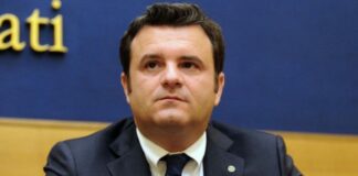 Xylella, Centinaio nel Leccese per sopralluoghi con Emiliano
