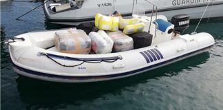 Intercettato un gommone con quasi 3 quintali di marijuana
