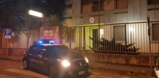 Perseguita il vicino di casa con aggressioni e minacce: arrestato 40enne