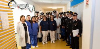 I Carabinieri donano panettoni ai bimbi ricoverati nell’ospedale di Gallipoli