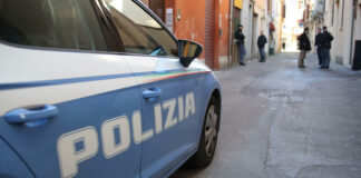 Rubano gioielli per un bottino di 200mila euro, la Polizia li recupera dopo inseguimento