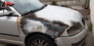 Danneggia e dà fuoco all’auto di una donna: denunciato 37enne