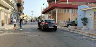 Spara con il mitra contro un residence di Gallipoli: arrestato 21enne