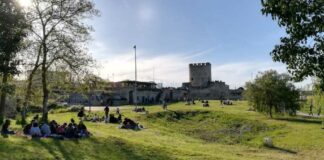 Pasqua, Pasquetta e Lu Riu a Lecce