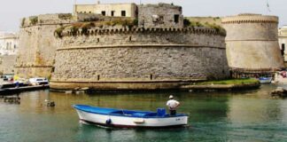 Per 15 anni sversati migliaia di metri cubi di reflui in mare da cento case