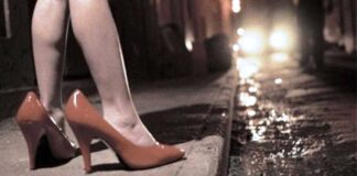 Induzione e sfruttamento della prostituzione di tre minorenni, anche due clienti leccesi tra i dieci arrestati