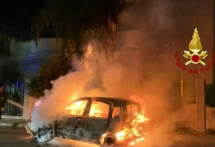 auto fiamme nardò