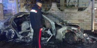 Incendiata l’auto del sindaco di Castrignano del Capo, è la seconda volta
