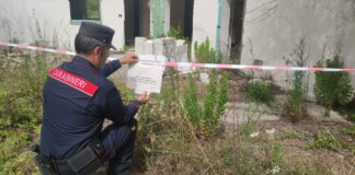 Scoperte 5 case abusive in zone vincolate: denunciati proprietari e committenti
