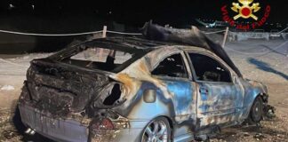 Auto in fiamme nella notte tra Torre Chianca e Giurdignano