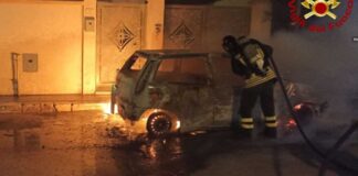 A Matino e a Trepuzzi vanno a fuoco due auto nella notte