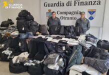 Sequestrati oltre mille prodotti contraffatti: 2 denunce per cittadini rumeni