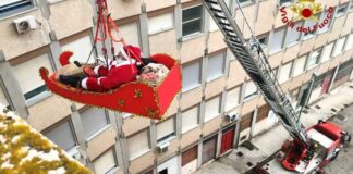 Vigili del Fuoco fanno visita ai piccoli pazienti degli ospedali di Lecce, Scorrano e Tricase