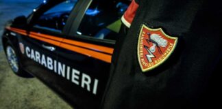Ruba portafoglio, scappa e imbocca la SS 101 con un velocipede: arrestato dai Carabinieri