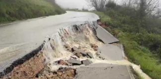 Il maltempo si abbatte sulla Puglia: a Lecce piove nella “Enrico Fermi”