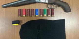 Auto rubate e un fucile a canne mozze in casa: arrestati marito e moglie a Racale