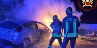 Ancora auto in fiamme nella notte salentina