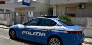 Aggredisce con testate e pugni i poliziotti: arrestato 34enne a Galatina