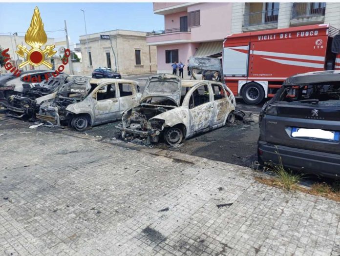 incendio sei vetture trepuzzi