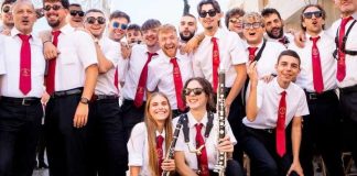Il Gran Concerto Bandistico di Bisceglie incanta Lecce per la festa di Sant’Oronzo