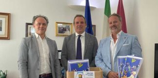 La Polizia di Stato dona materiale didattico per il progetto del Lions Club “Uno zaino sospeso”