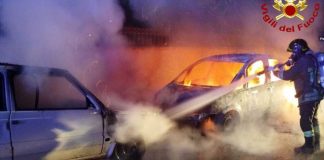 Due auto in fiamme nella notte di Trepuzzi