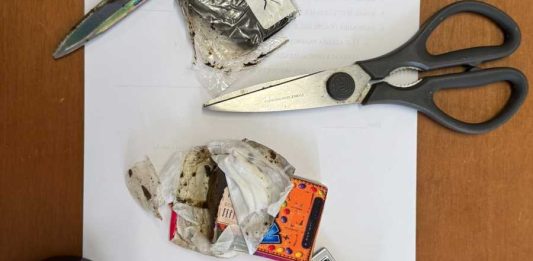 Cocaina, armi, hashish: 25enne arrestato a Veglie, 20enne a Melendugno