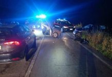 Incidente tra due auto nella notte in Salento, 5 feriti: grave un 18enne