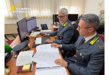 Due officine meccaniche e un negozio di abbigliamento abusivi: sanzioni
