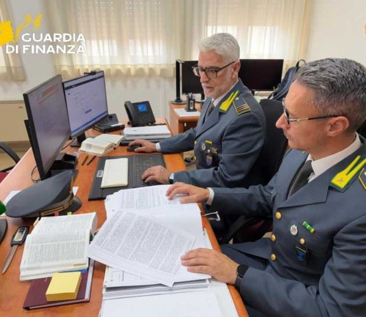 Due officine meccaniche e un negozio di abbigliamento abusivi: sanzioni